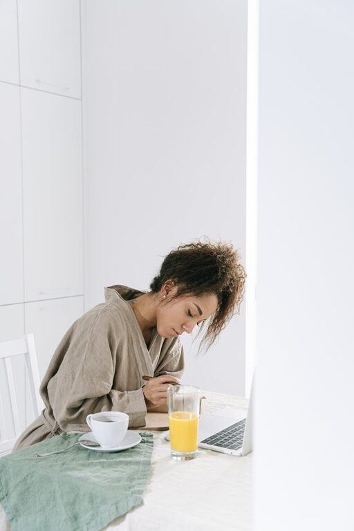 Tips for Creating a Successful Morning Routine to Boost Productivity and Well-being